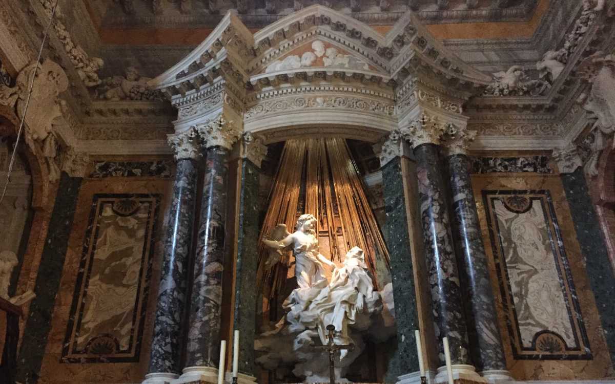 Estasi Di Santa Teresa Bernini Analisi L'estasi e la Chiesa di Santa Maria della Vittoria | ScroccaROMA